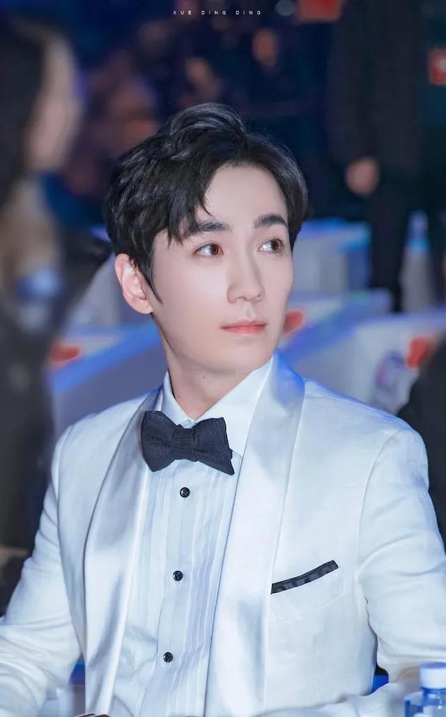 朱一龍共參演了55部影視作品,包括26部電影19部電視劇及10部綜藝 - 頭條匯