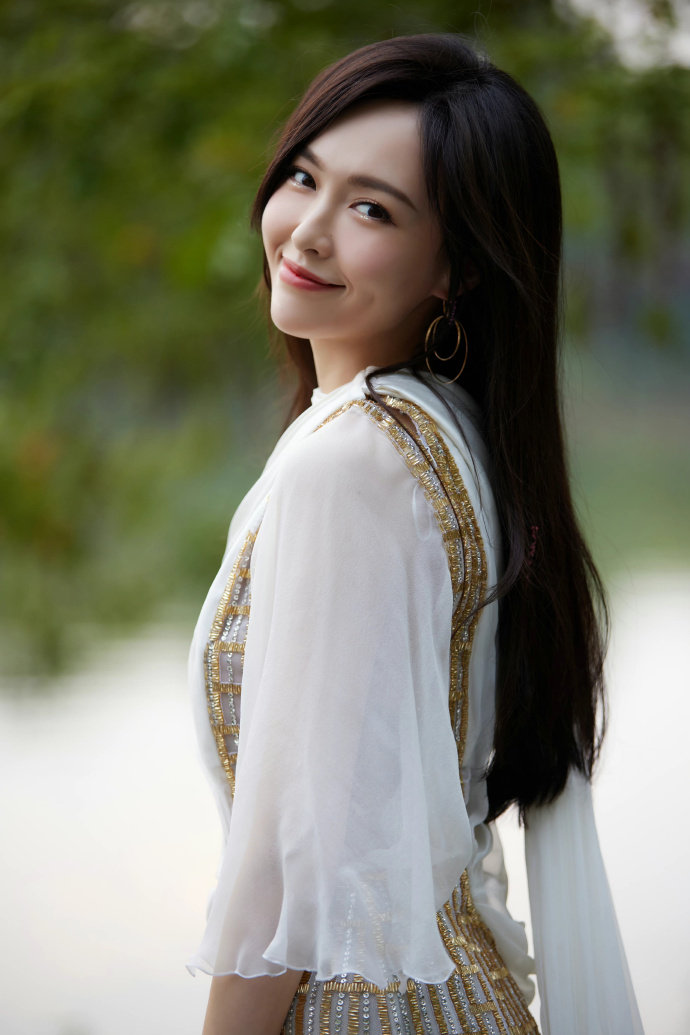 Tang Yan starred in puppet show?White Deer King Hedi is open?Yang Zi's ...