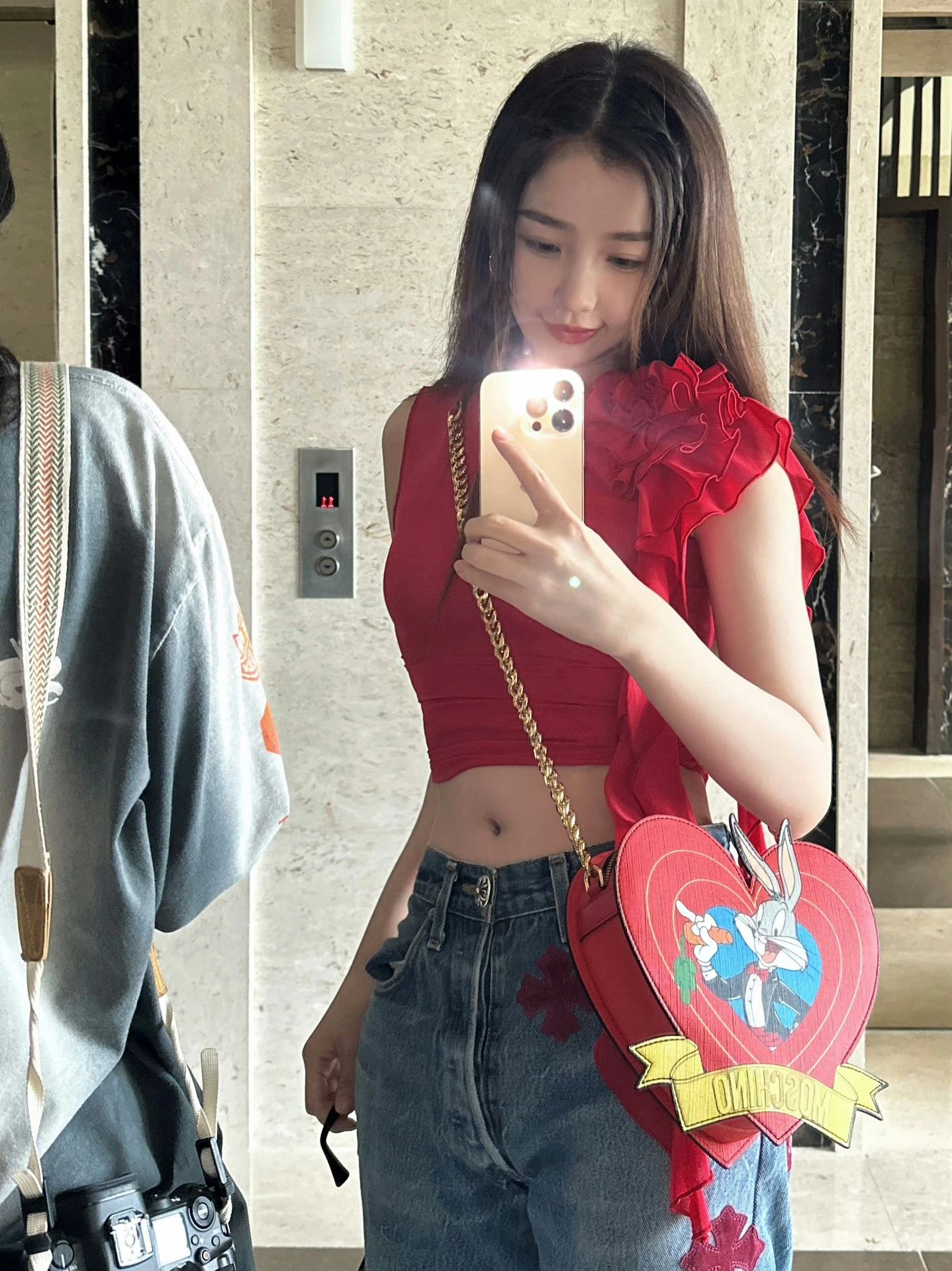 Yu Shuxin has the same rabbit heart bag, so cute, she is worthy of ...