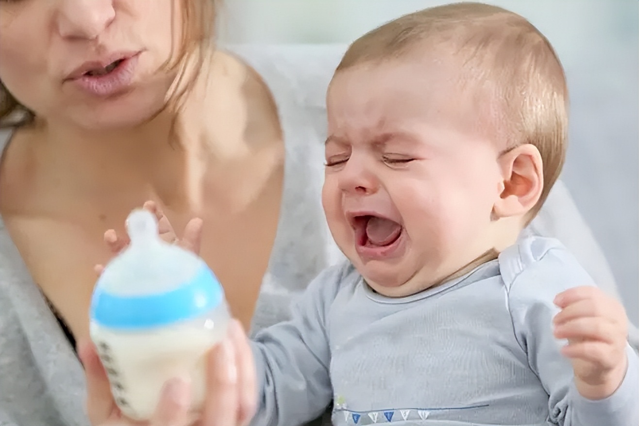 why-do-babies-spit-up-after-feeding-l-tips-to-prevent-your-baby-from