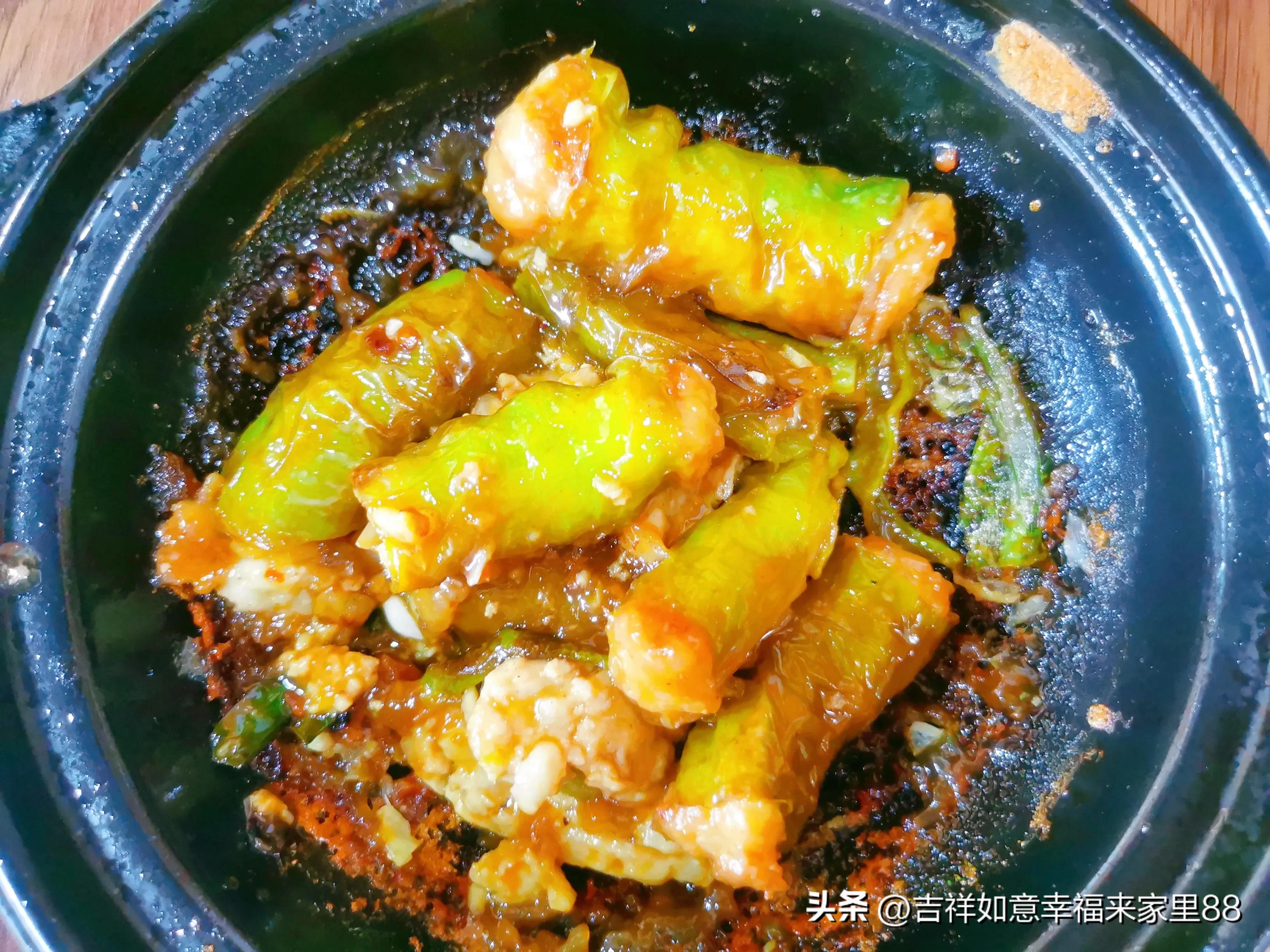 青椒釀肉,青椒軟糯,肉餡鮮嫩多汁,口感爽滑,家常下飯菜,好吃 - 資訊咖