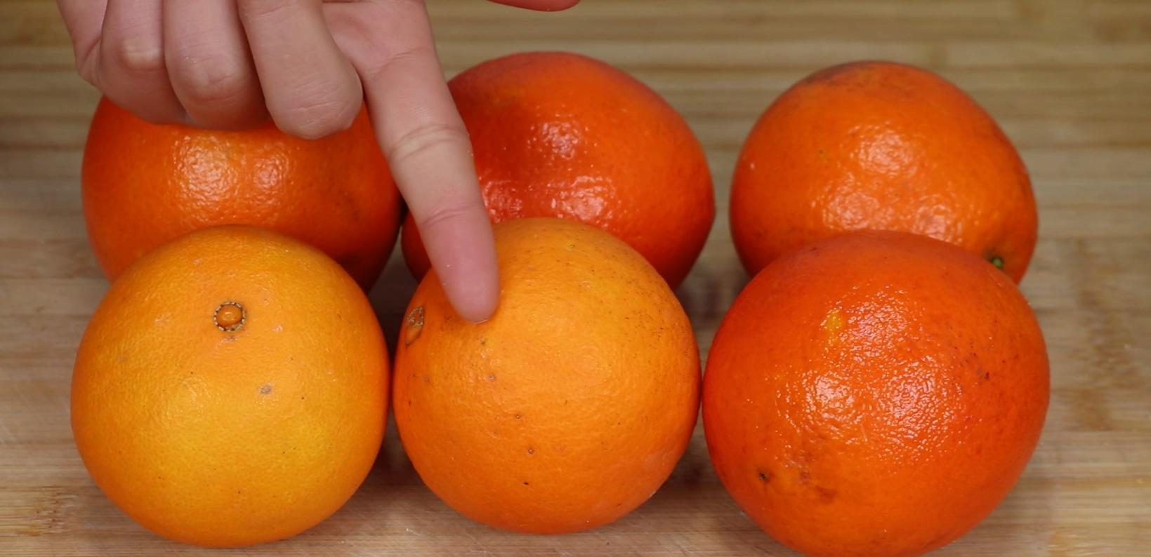When buying oranges, you have to choose a male. Many people have been making mistakes. Keep