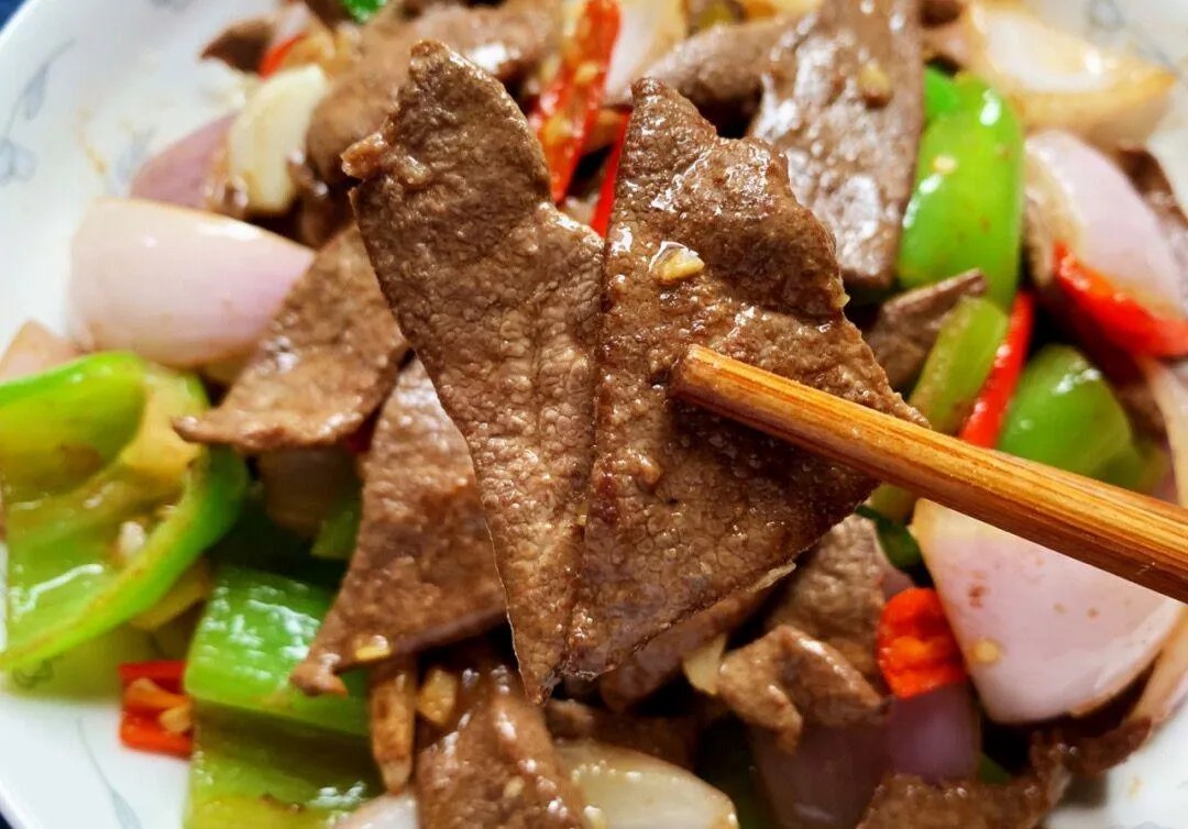 Teach you a trick, the pork liver is tender and smooth without fishy