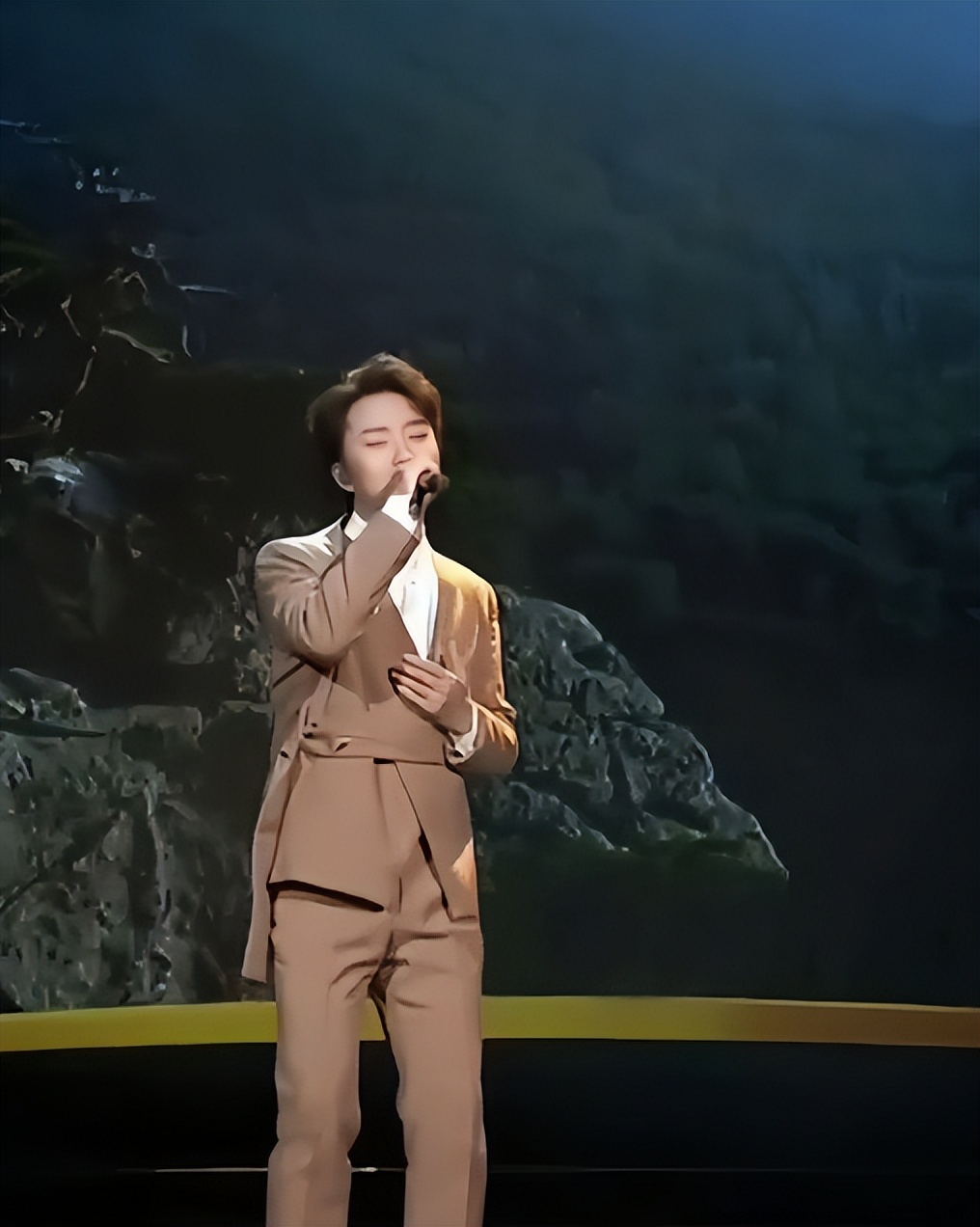 Li Yugang was invited by CCTV to sing. He was accused of being much ...