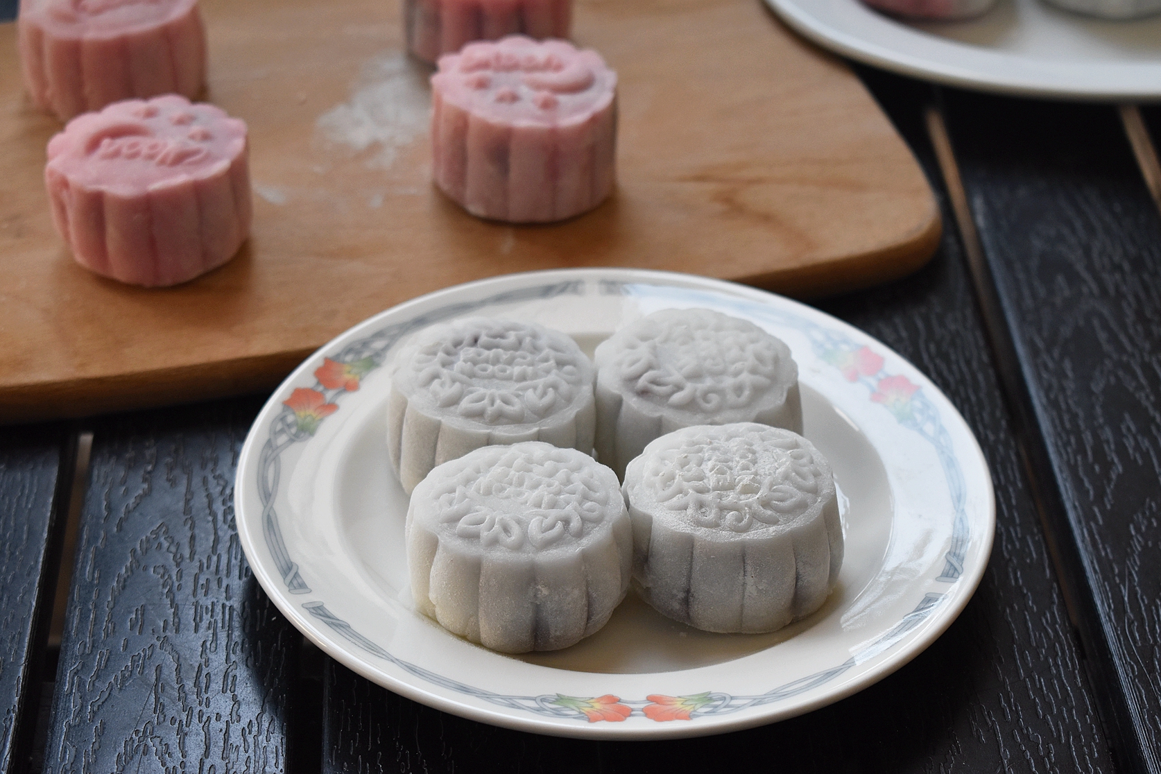 Snowskin mooncakes are soft and glutinous, nutritious, healthy and ...