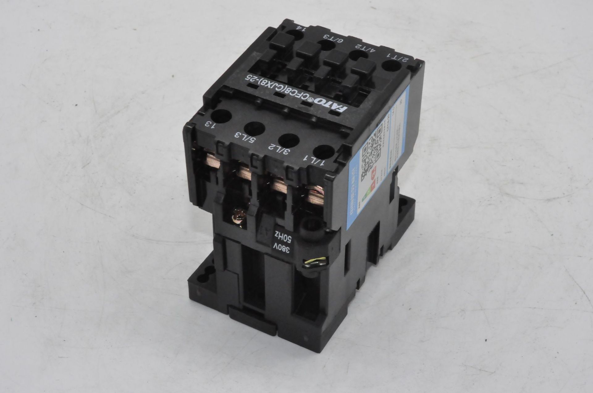 How big an AC contactor should a 5.5KW motor be equipped with? Today I
