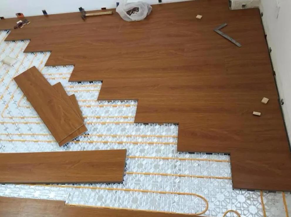 Should underfloor heating be done dry or wet? many people choose wrong