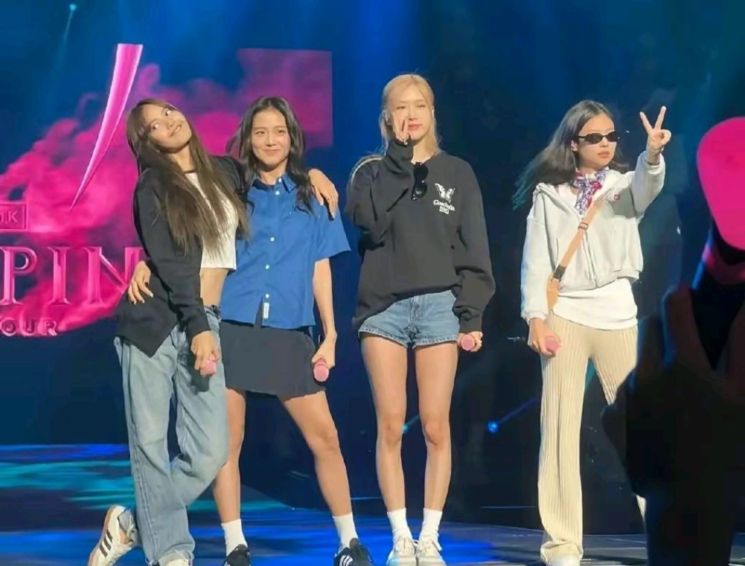 The stars were sprayed at the concert, Yang Ying, Ouyang Nana, and Lei ...