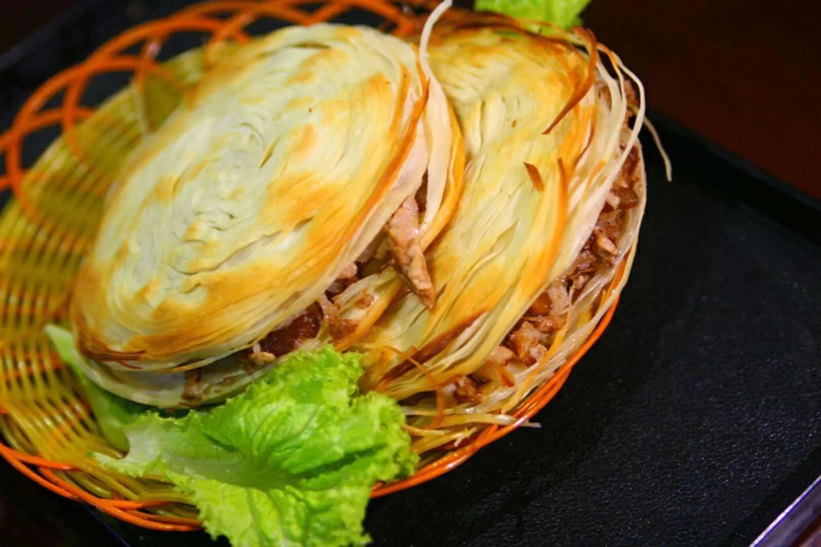 Let me tell you about the types of Xi'an Roujiamo. People who come to ...