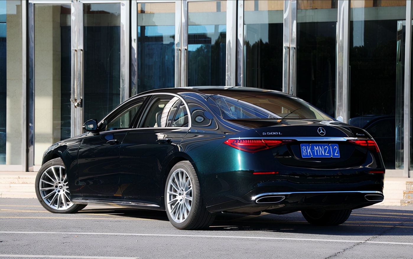 Mercedes-benz S500l (w223) First Test: The Proud Man Standing Before 