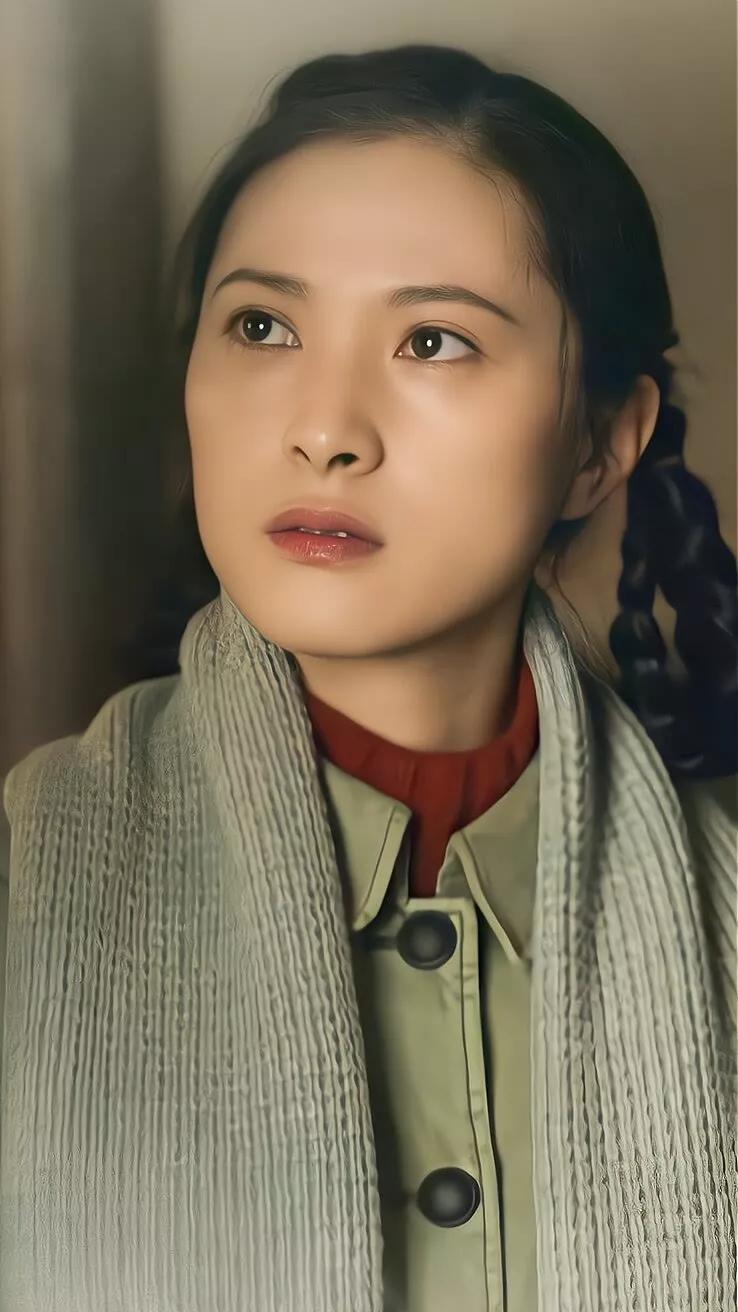 Sui Junbo as Hao Dongmei - iNEWS