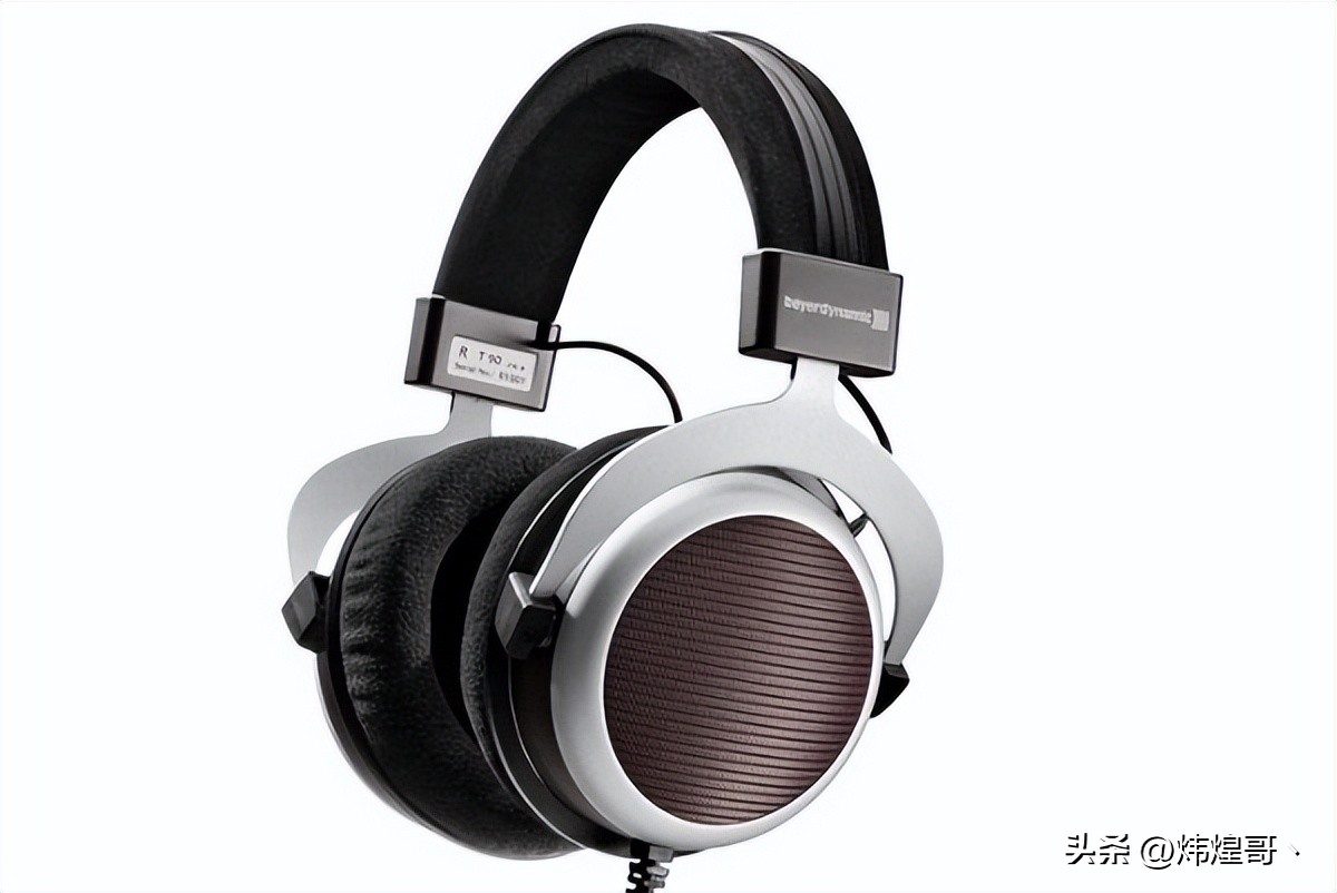 Top ten brands of the world's top headphones iNEWS