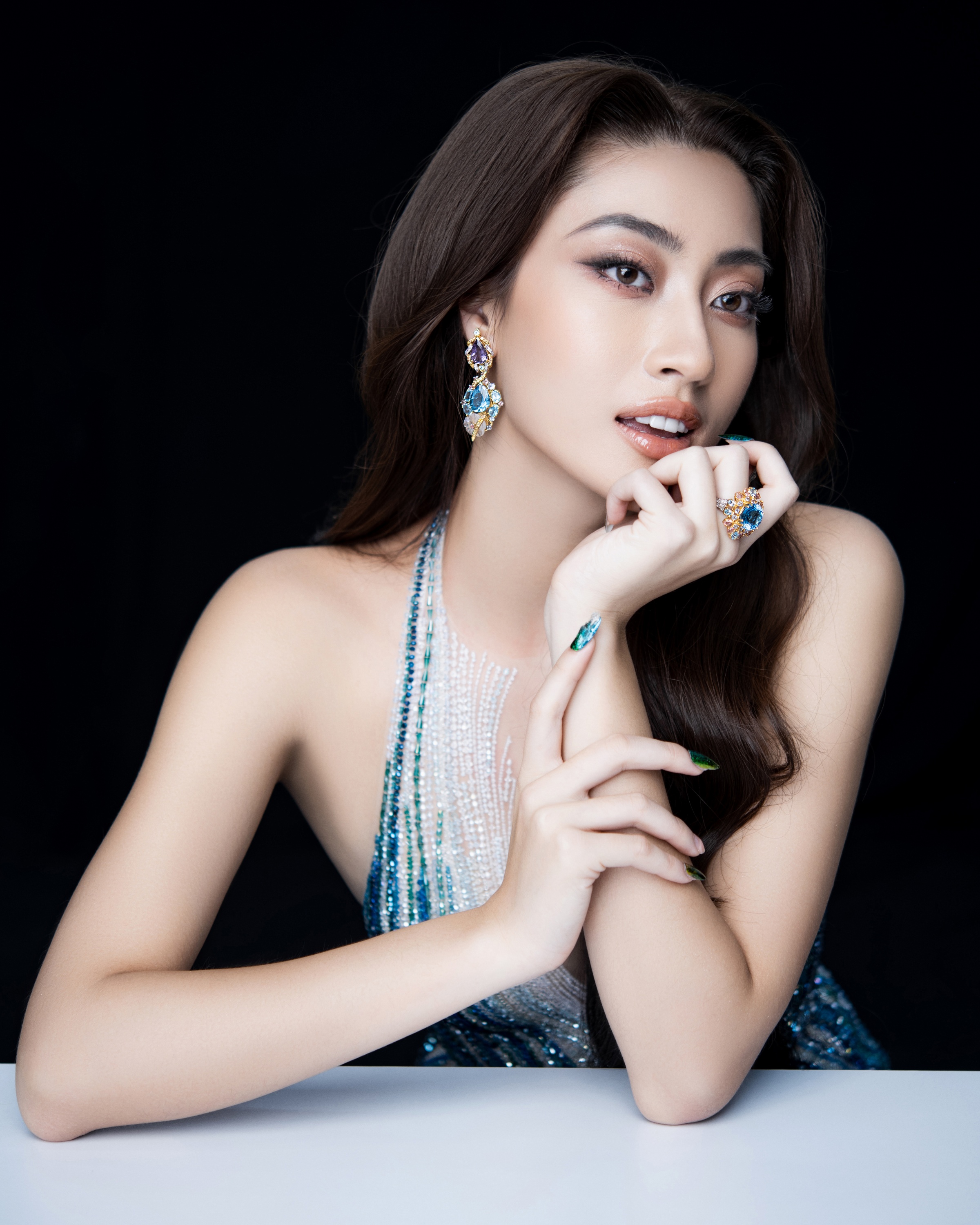 Promoting Miss World Vietnam With A Diamond Jewelry Set Worth Nearly 1 promoting-miss-world-vietnam-with-a-diamond-jewelry-set-worth-nearly-1
