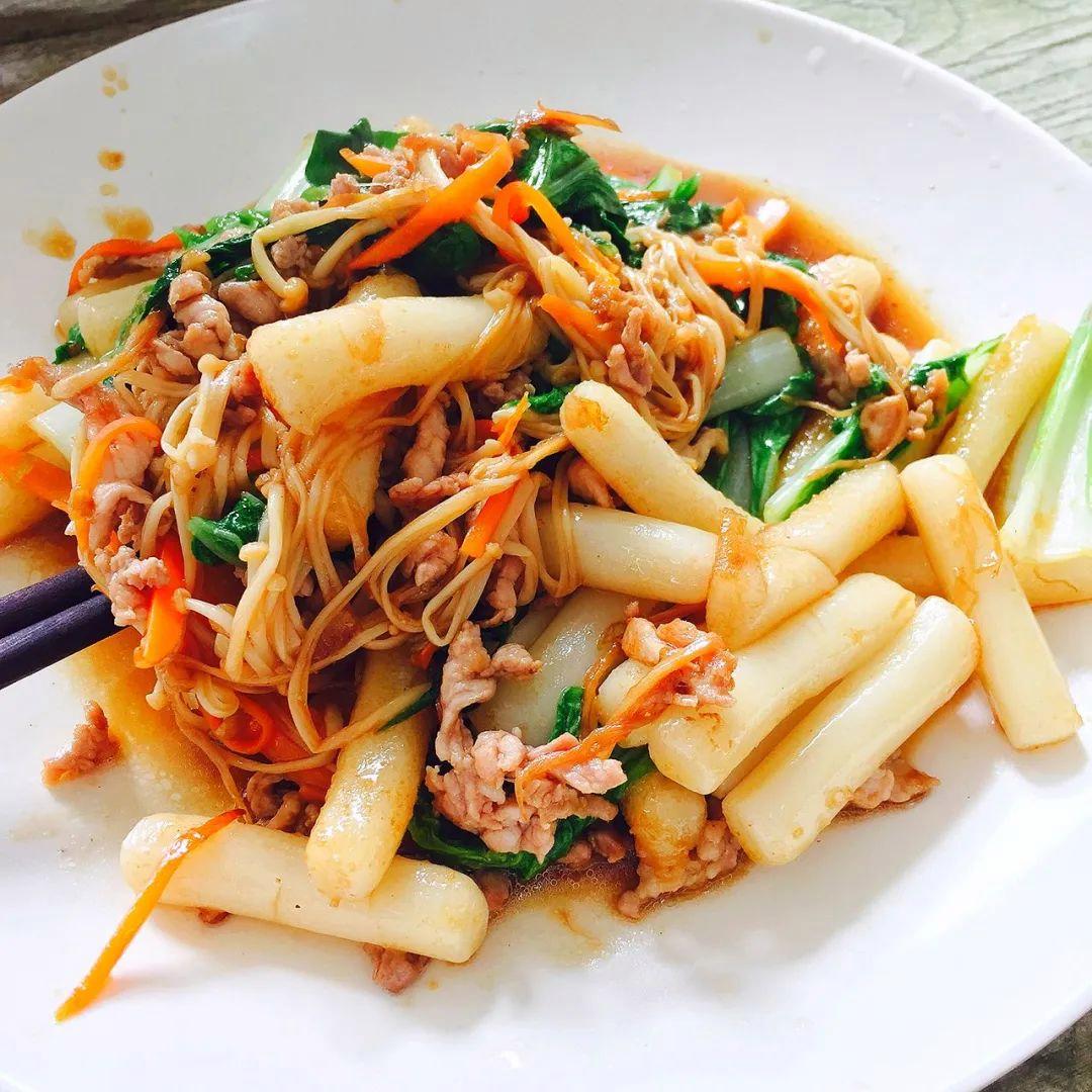 How to make fried rice cakes is delicious and simple, homecooked