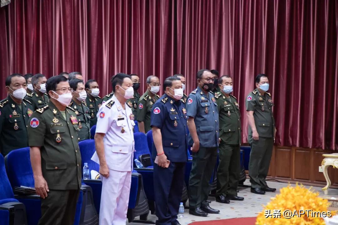 Commander-in-Chief Wang Jiajun awarded honors to the expert group of ...