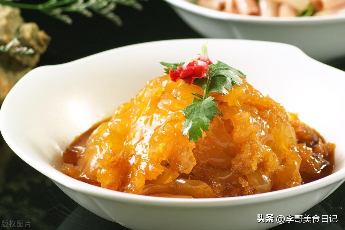 Teach you the nutritious and delicious old vinegar sting head, a