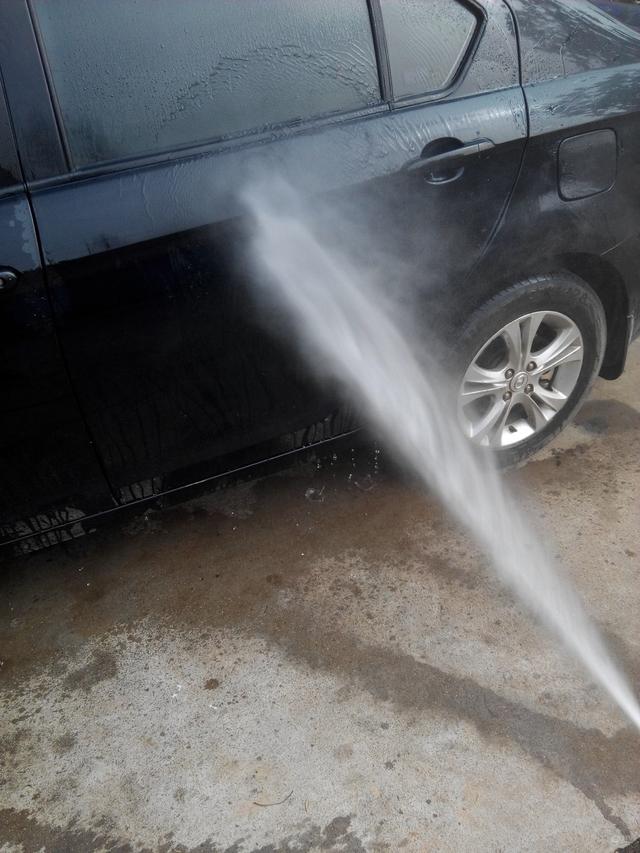 If you wash the car by yourself, there are 3 parts that are best not to