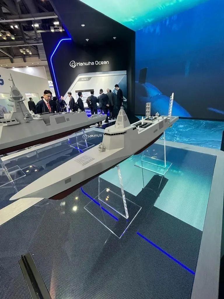 Arsenal Ship Project Update Better than 055! The South Korean arsenal ship was exposed, equipped ...