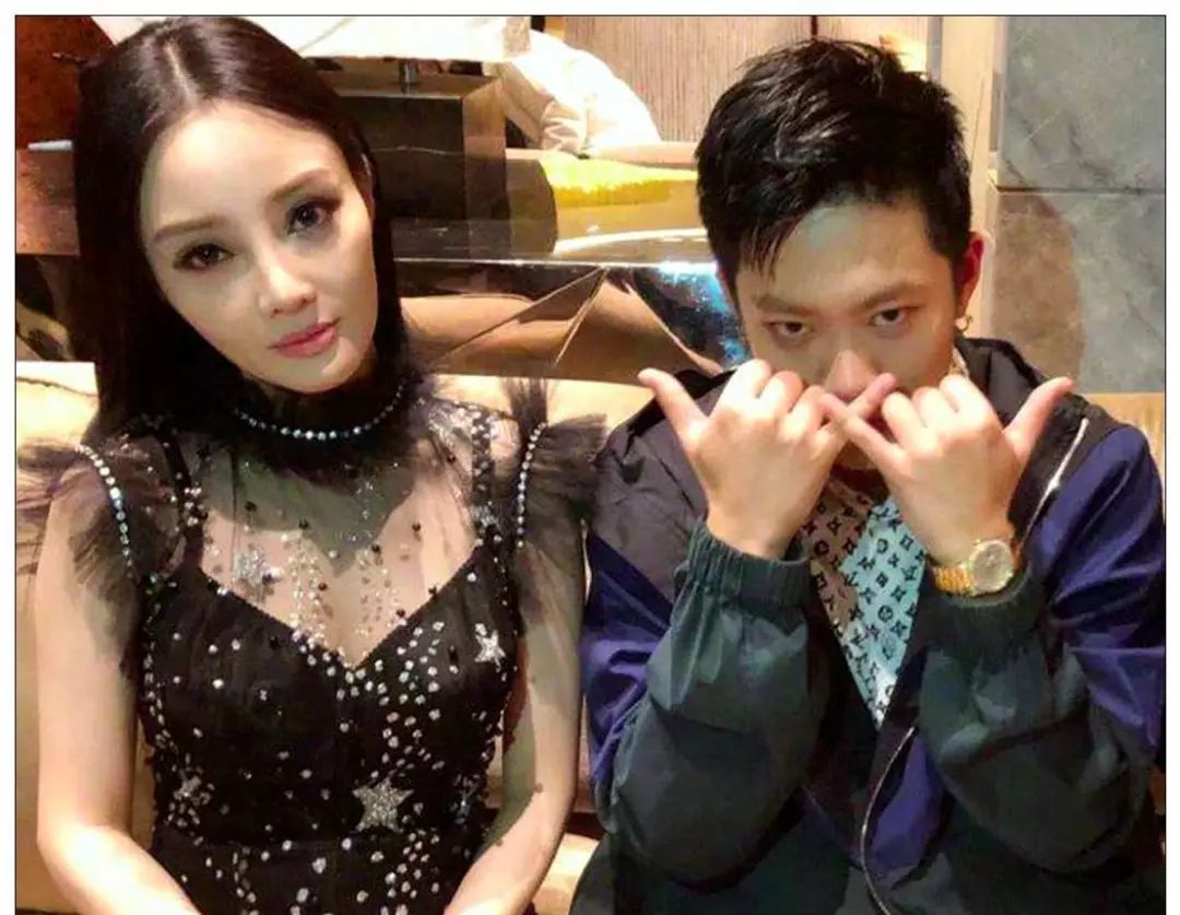 Li Cheng Han Li Chen and Han Geng were fascinated one after another, and were ...