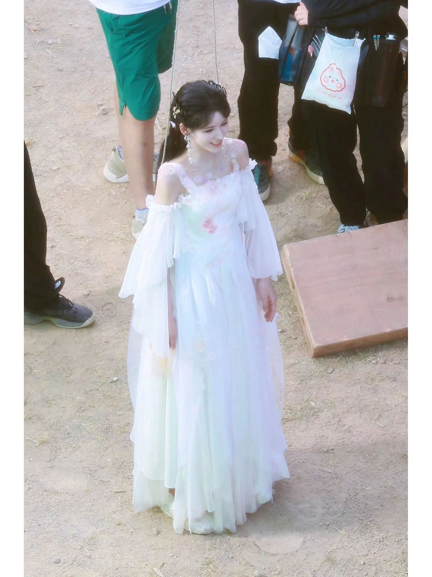 Zhang Yuxi Douluo Continent2 Reuters, the white dress is so beautiful! iNEWS