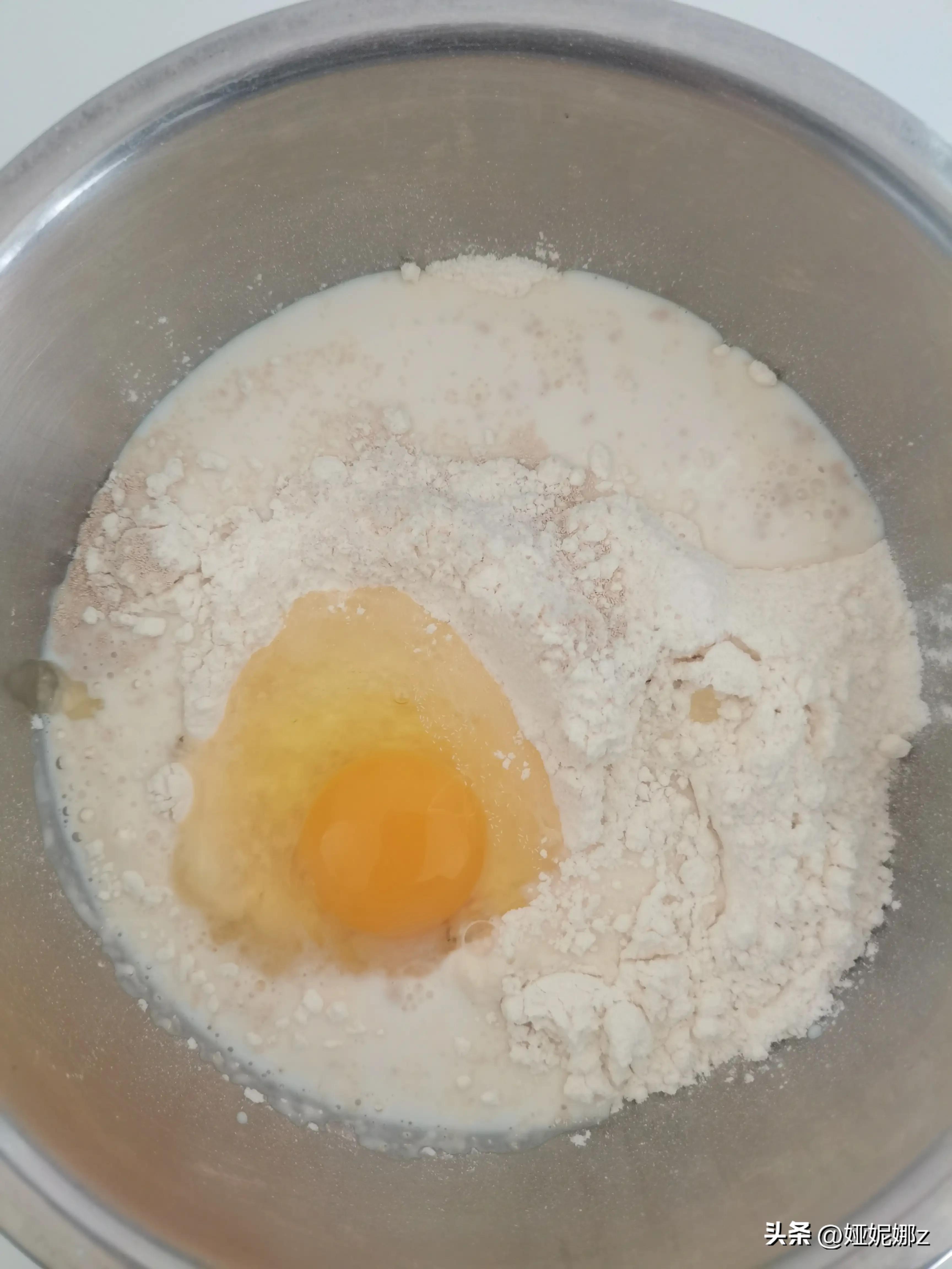 Coconut Wreath Bread - iMedia