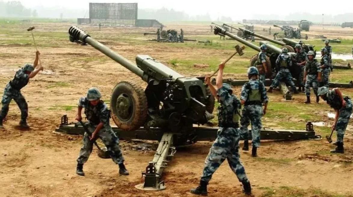 The poor survivability of the Ukrainian M777 artillery reminded the ...