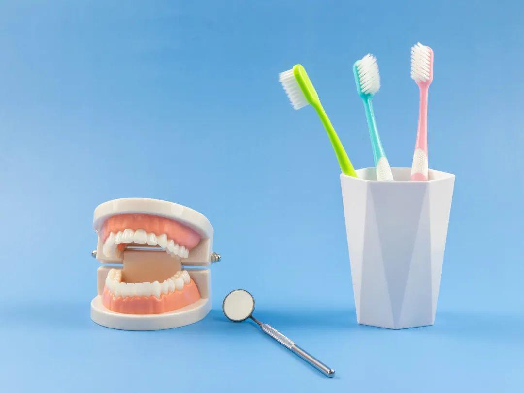 Ten diabetics, nine will have bad teeth!Sugar friends must control