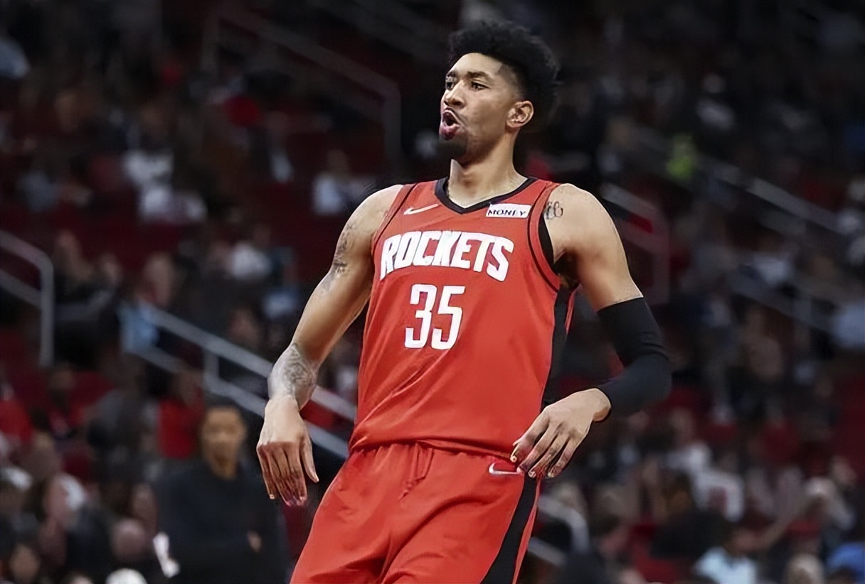Averaged 18+10 and still left!Why did the Rockets trade Wood?2 reasons ...