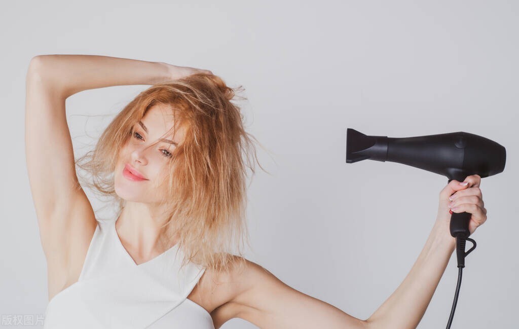 7 tips to teach you to use a hair dryer to dry your hair without