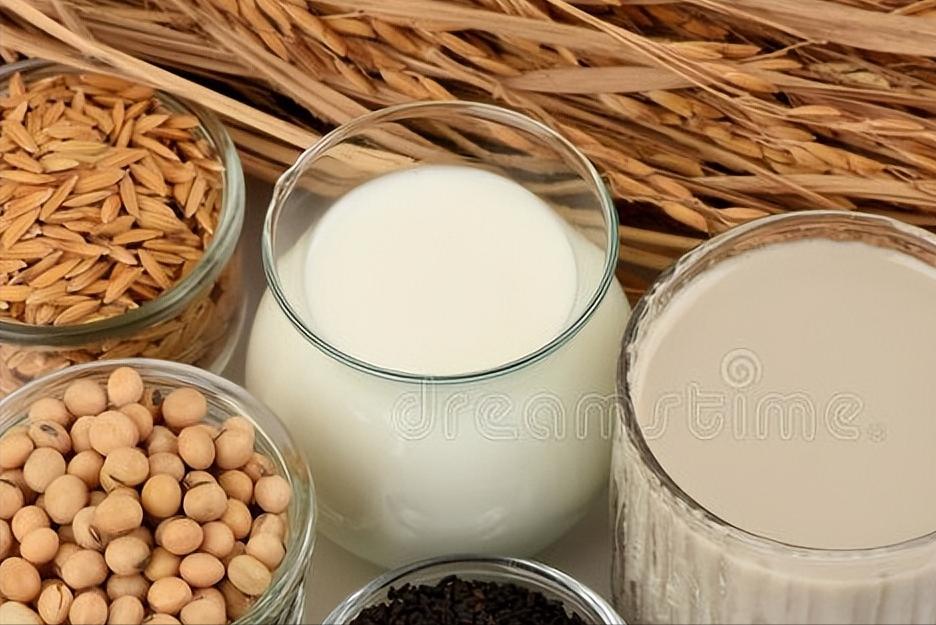 Make soy milk, the soybeans can't be beat directly after soaking, add