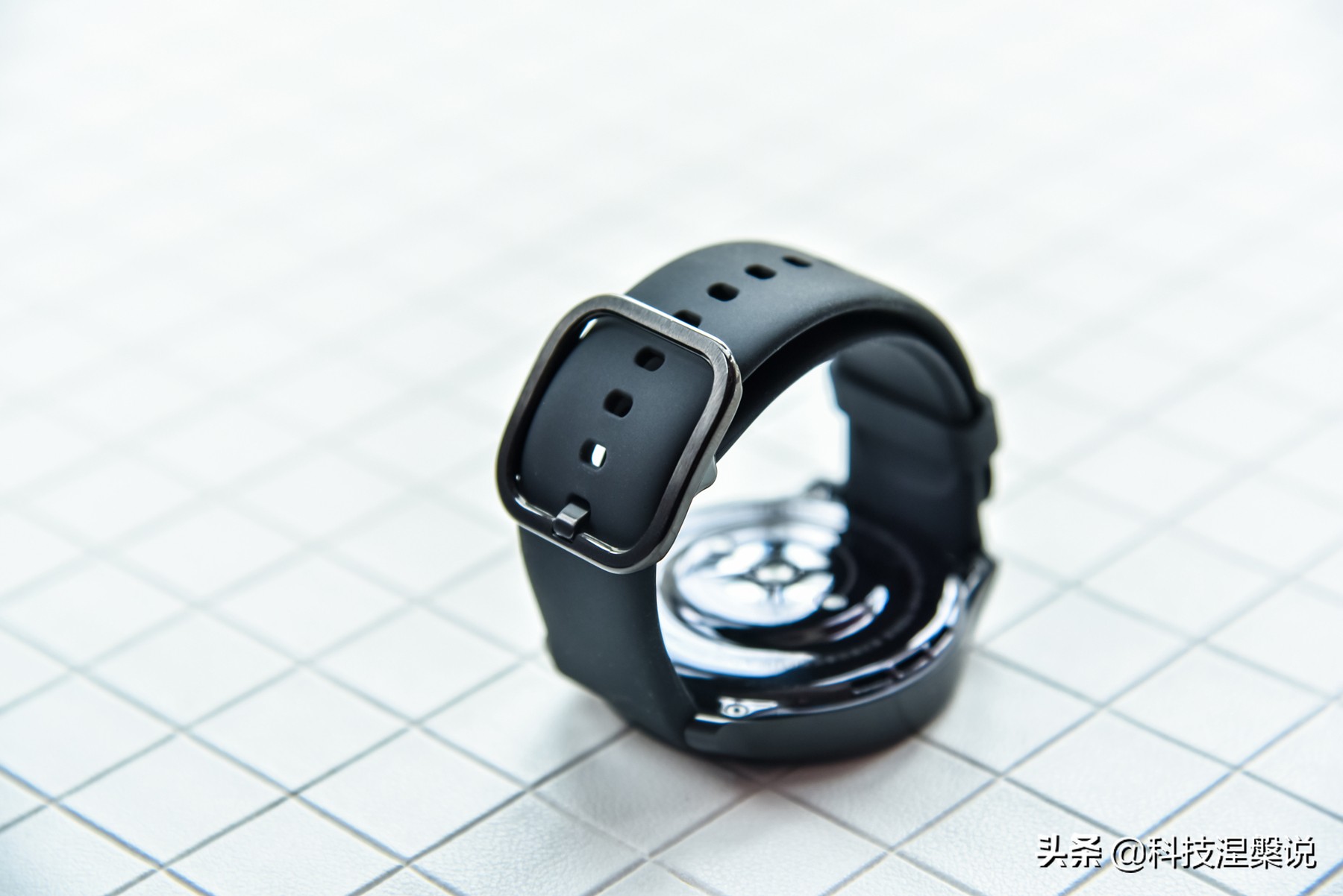 Can an eSIM smartwatch have a long battery life?The best of both worlds in vivo WATCH 2 iMedia