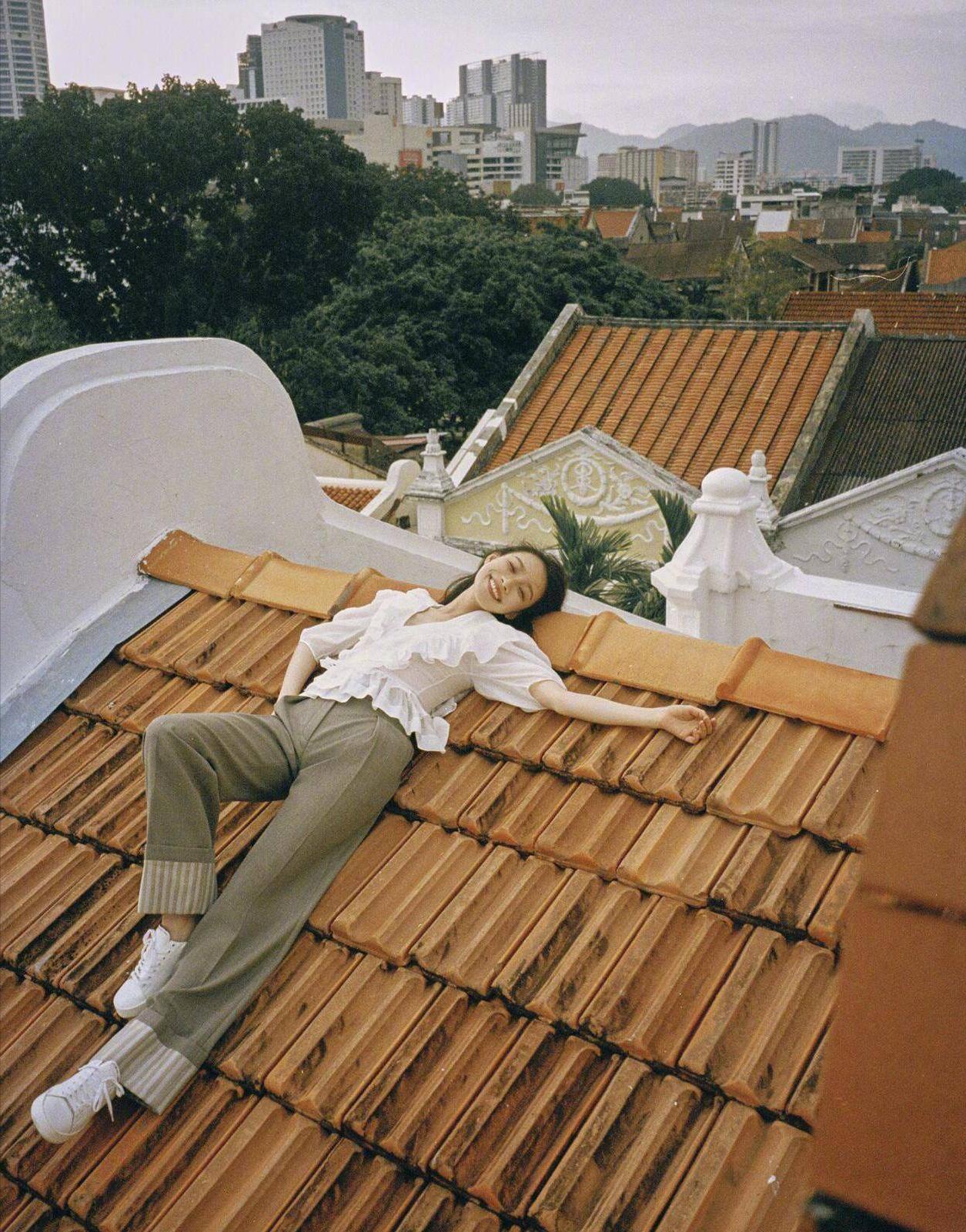 34-year-old Ni Ni's "luxury house" is on fire, the whole house is ...