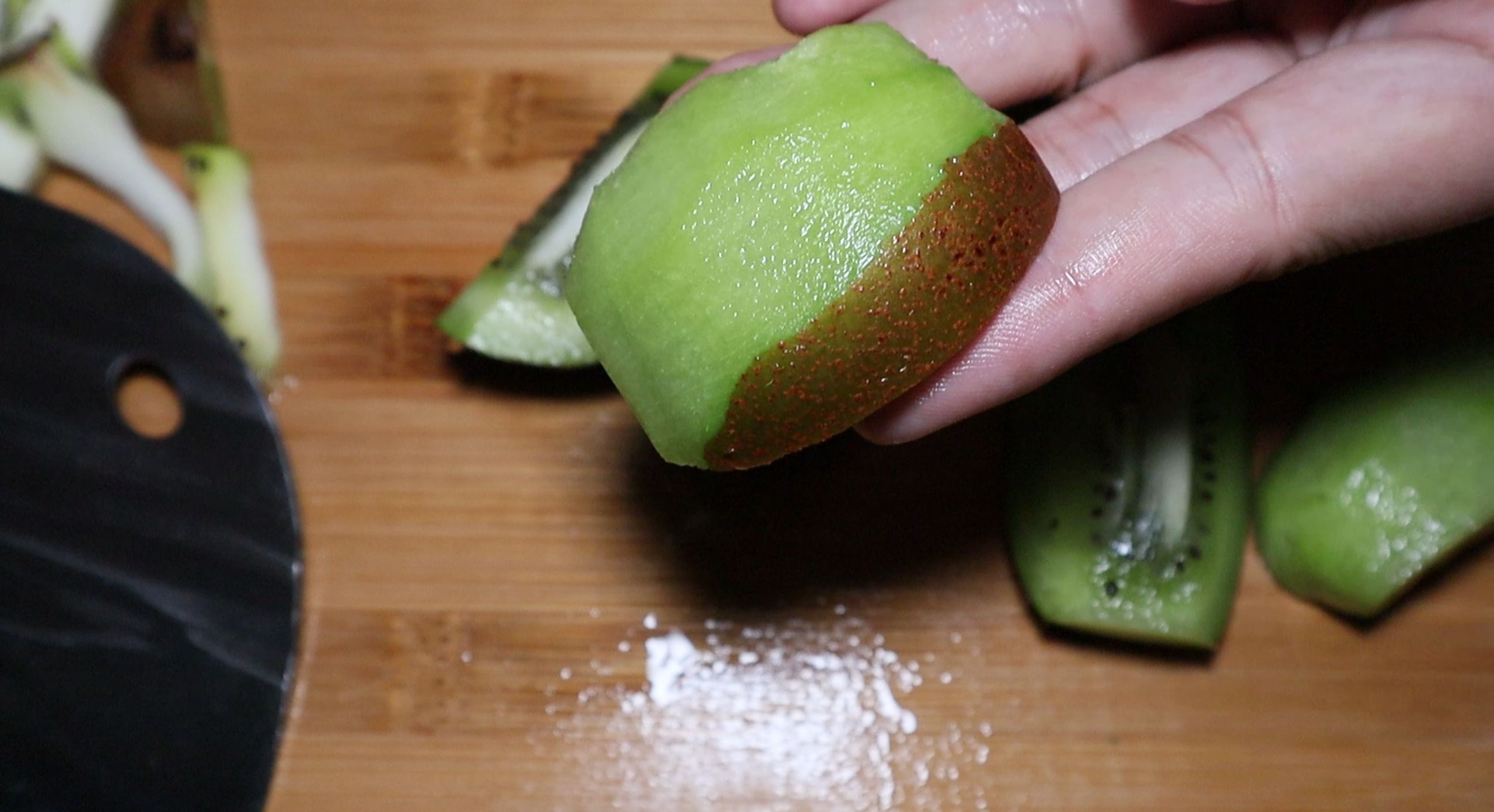 In the middle of July 21st, use lotus root with kiwi fruit, one for