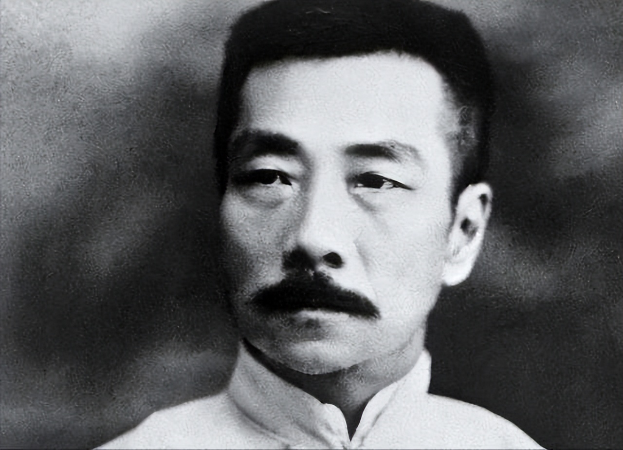 84 years ago, Lu Xun passed away in the middle of the night, leaving 7