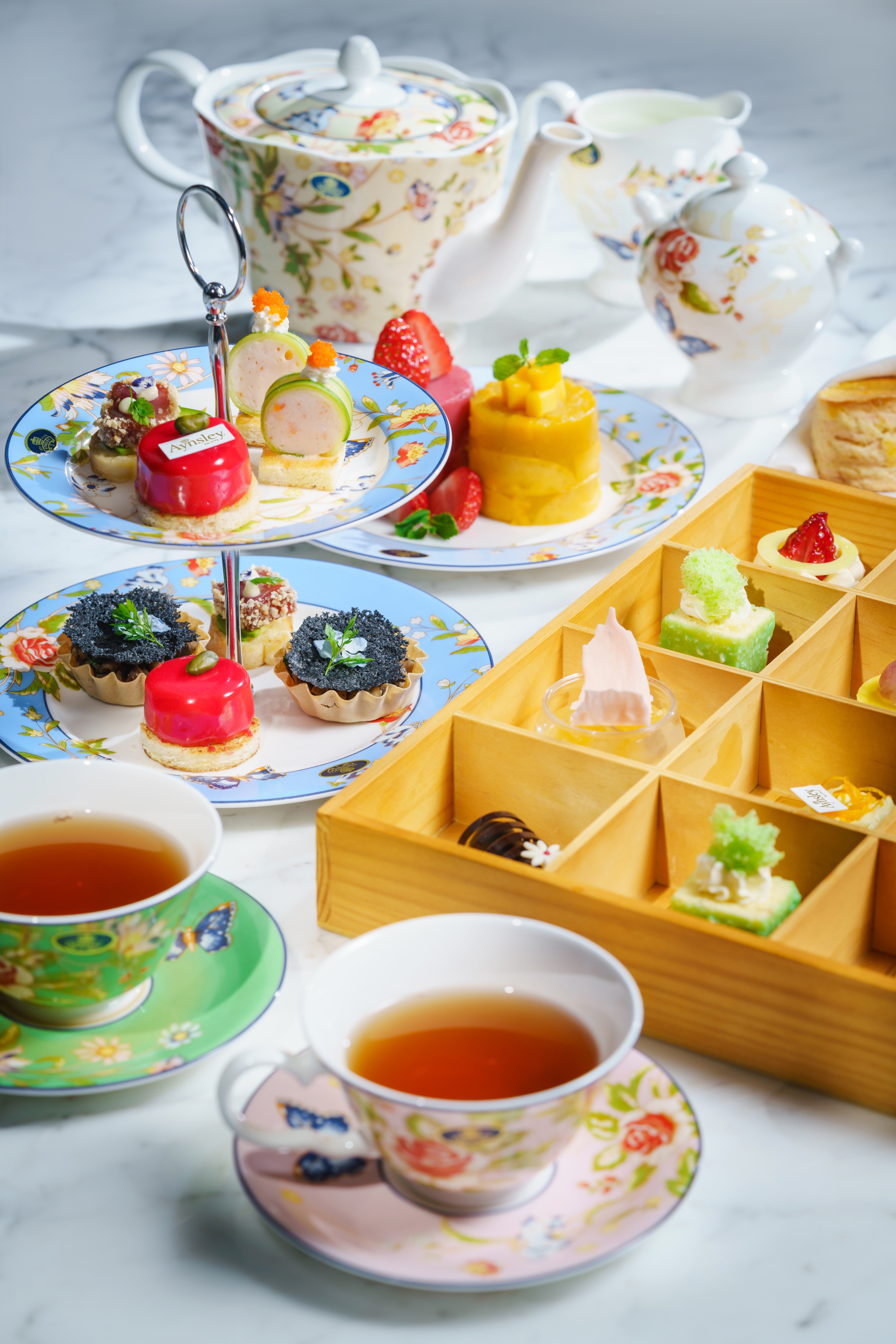 上海雅居樂萬豪侯爵酒店 Aynsley安斯麗春日小屋花園 聯名下午茶 - 頭條匯