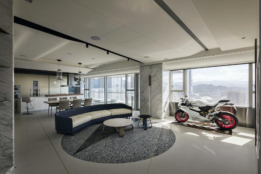 Board aboard!Immediately go to the vast interstellar "City Voyage" won