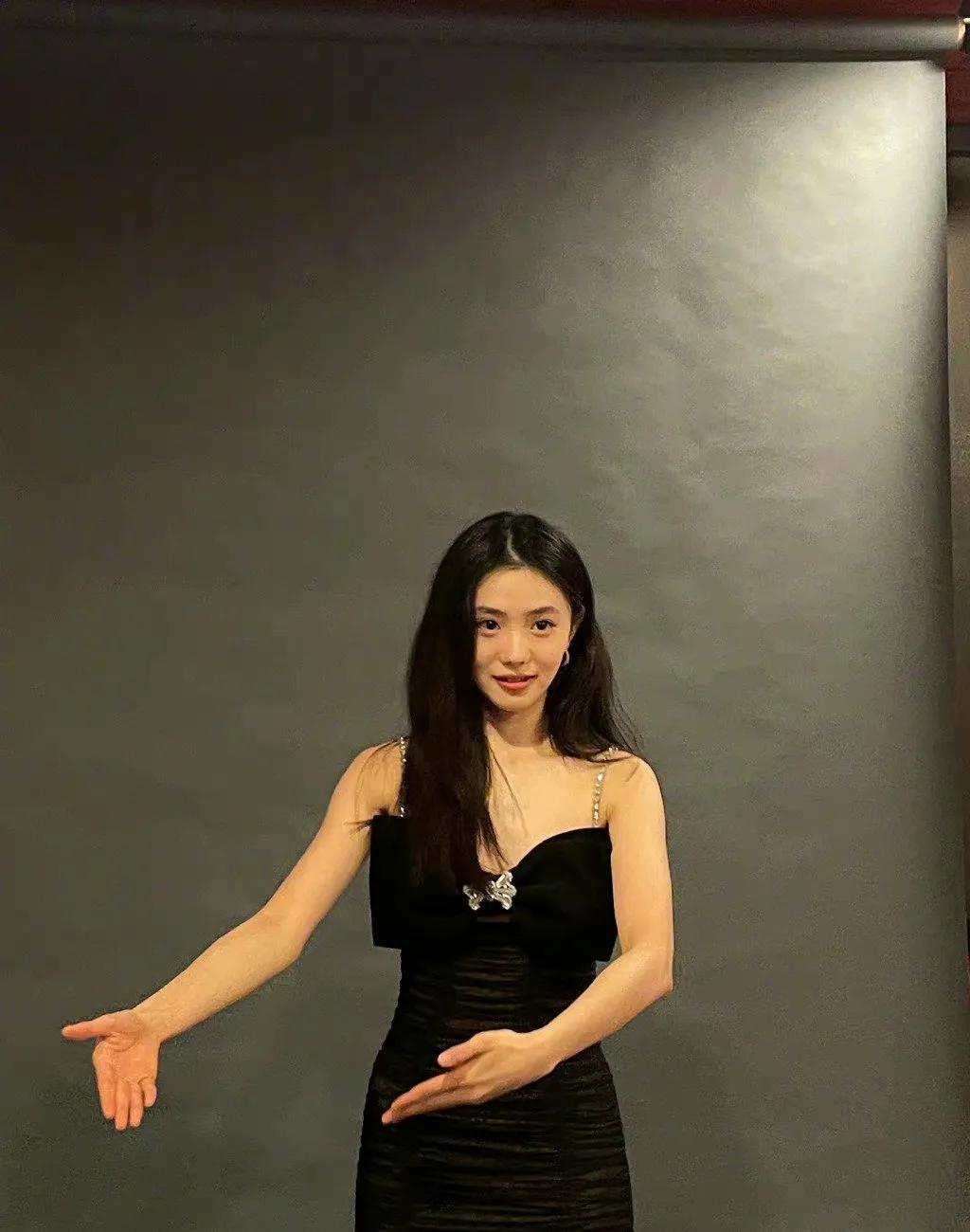 Liu Hao survived many domestic entertainment actresses in seconds. - iMedia