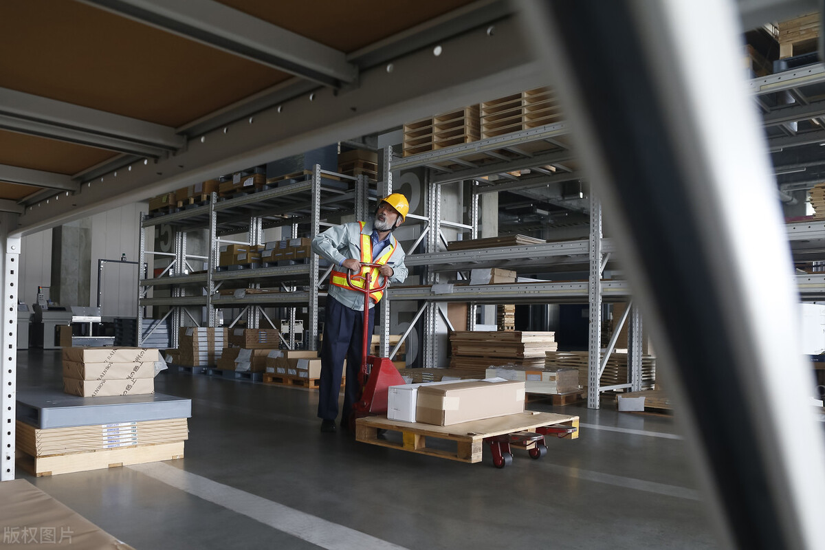 What are the advantages of Spanish overseas warehouses? iMedia