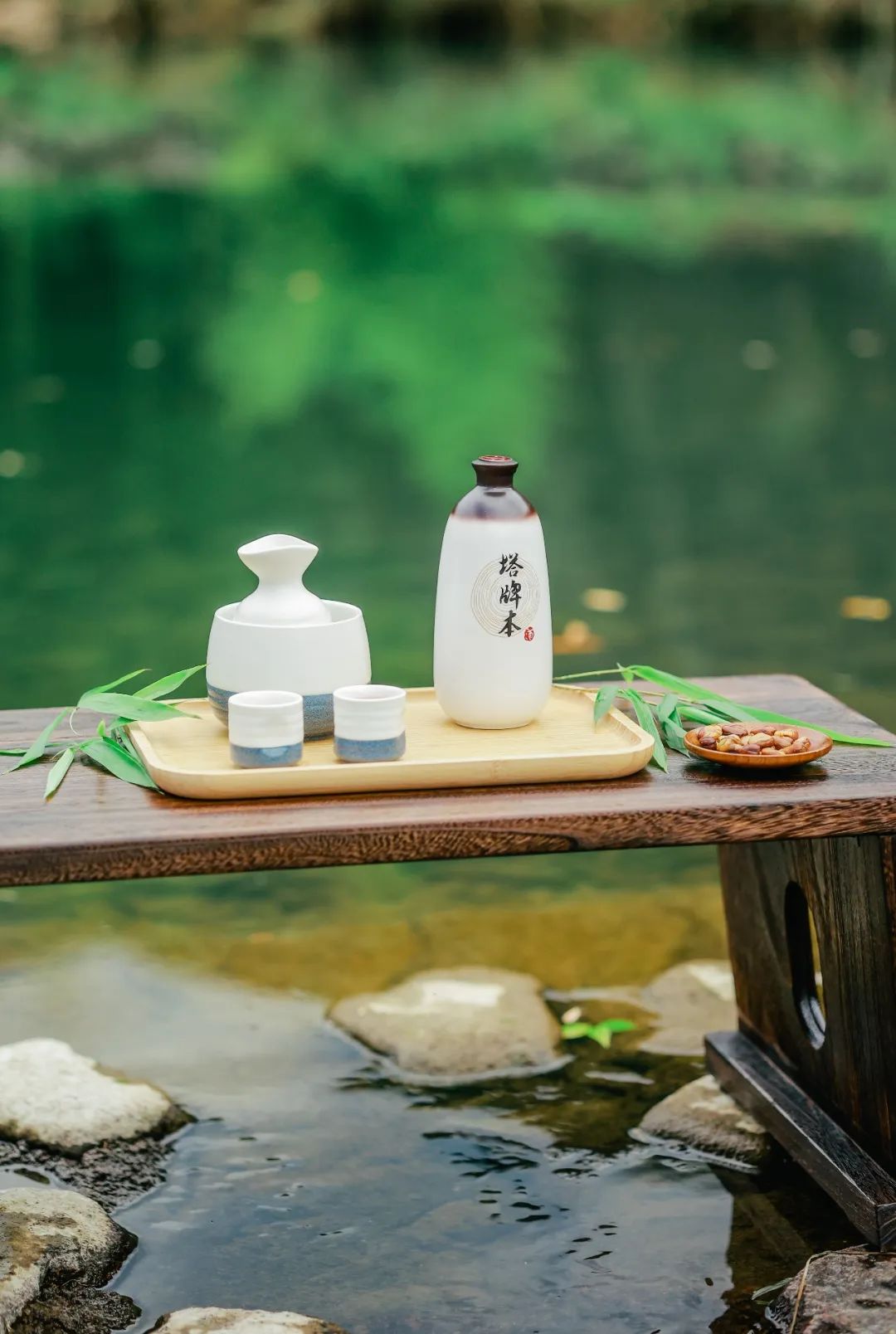 "Answer Fans' Questions" Yellow Wine Quick Questions Quick Answers iNEWS