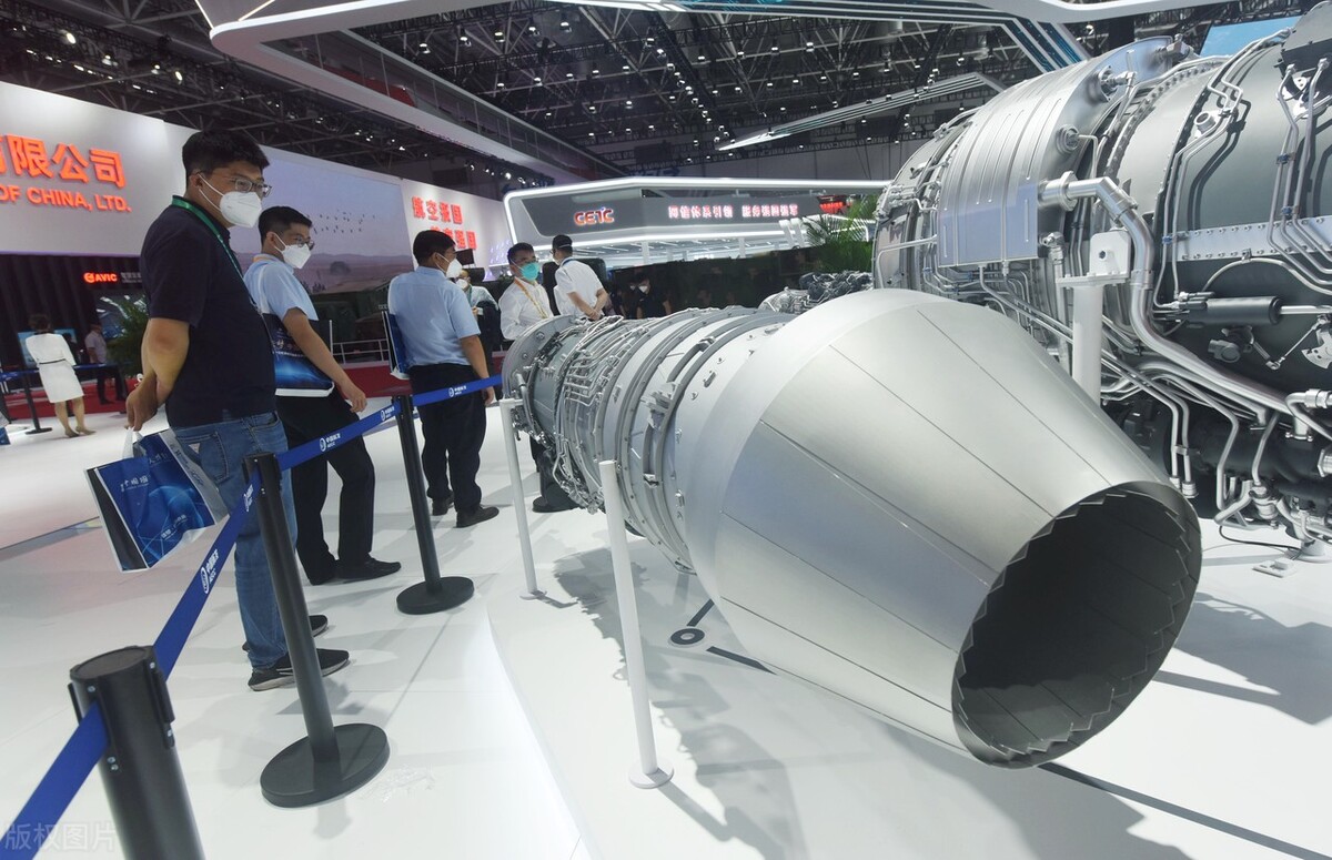 The amazing performance of the turbofan 15 engine makes the J20