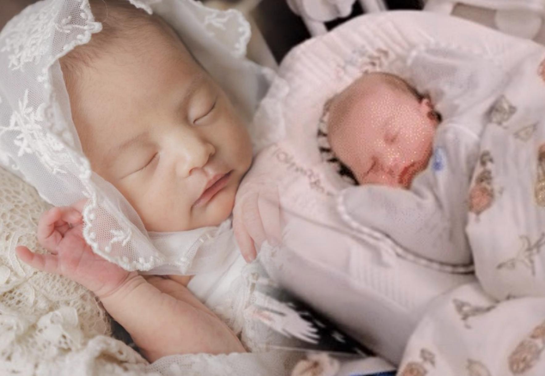 Kunling seldom posts family portraits during the Spring Festival. The