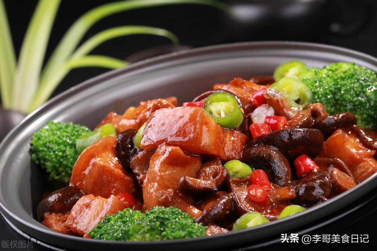 Blessed are lazy people, share the recipe of pork belly with mushrooms ...