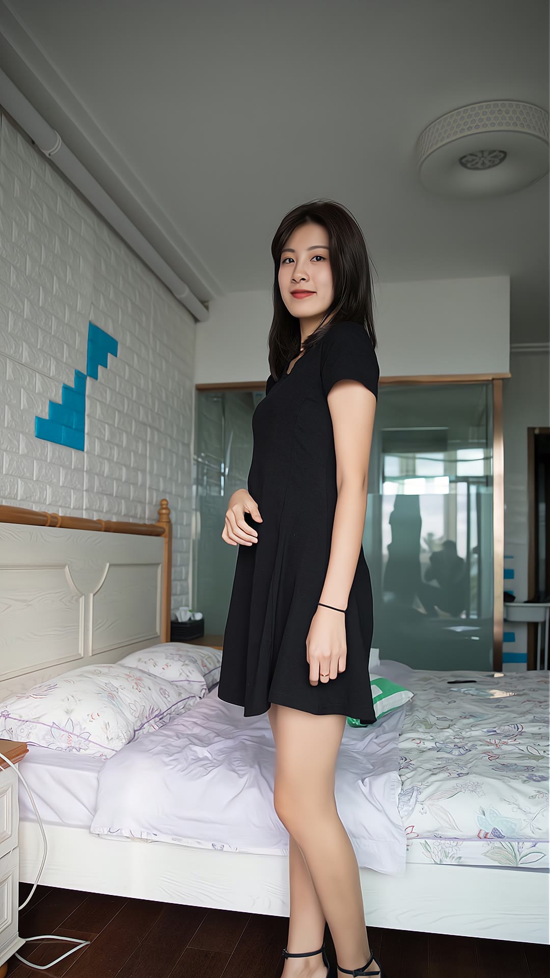 Beauty photo: Miss sister wearing a black dress with pointed stilettos Beauty photo: Miss sister wearing a black dress with pointed stilettos