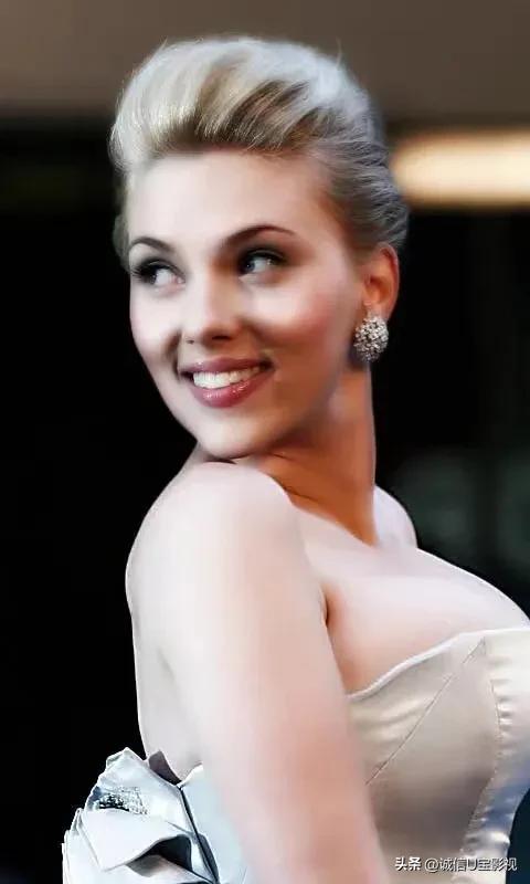 Scorpio girl Scarlett, the coolest widow in history - iMedia