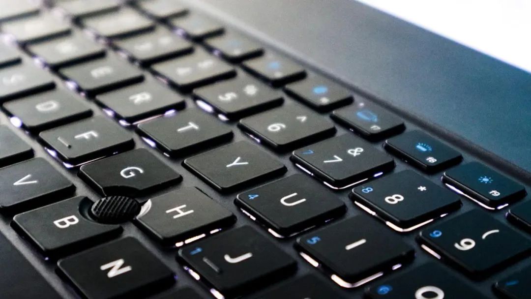 What features should a business laptop have? iNEWS