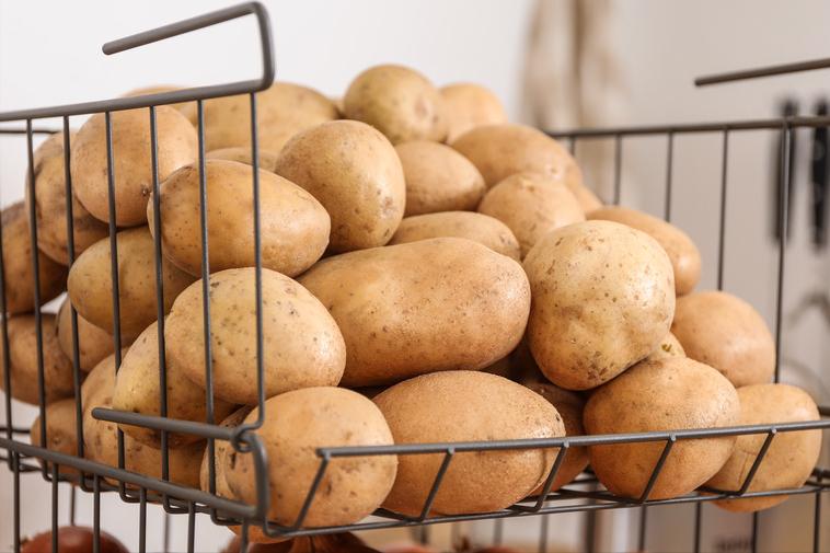 I just learned today that it is so simple to save potatoes, 2 small