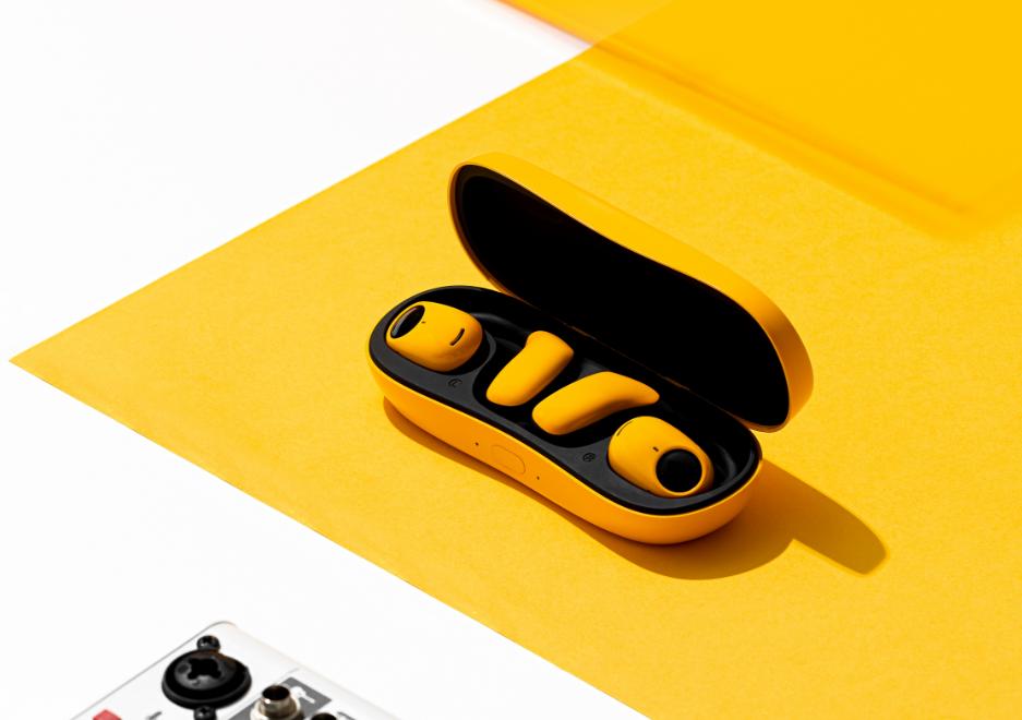 What is the difference between air conduction headphones and bone