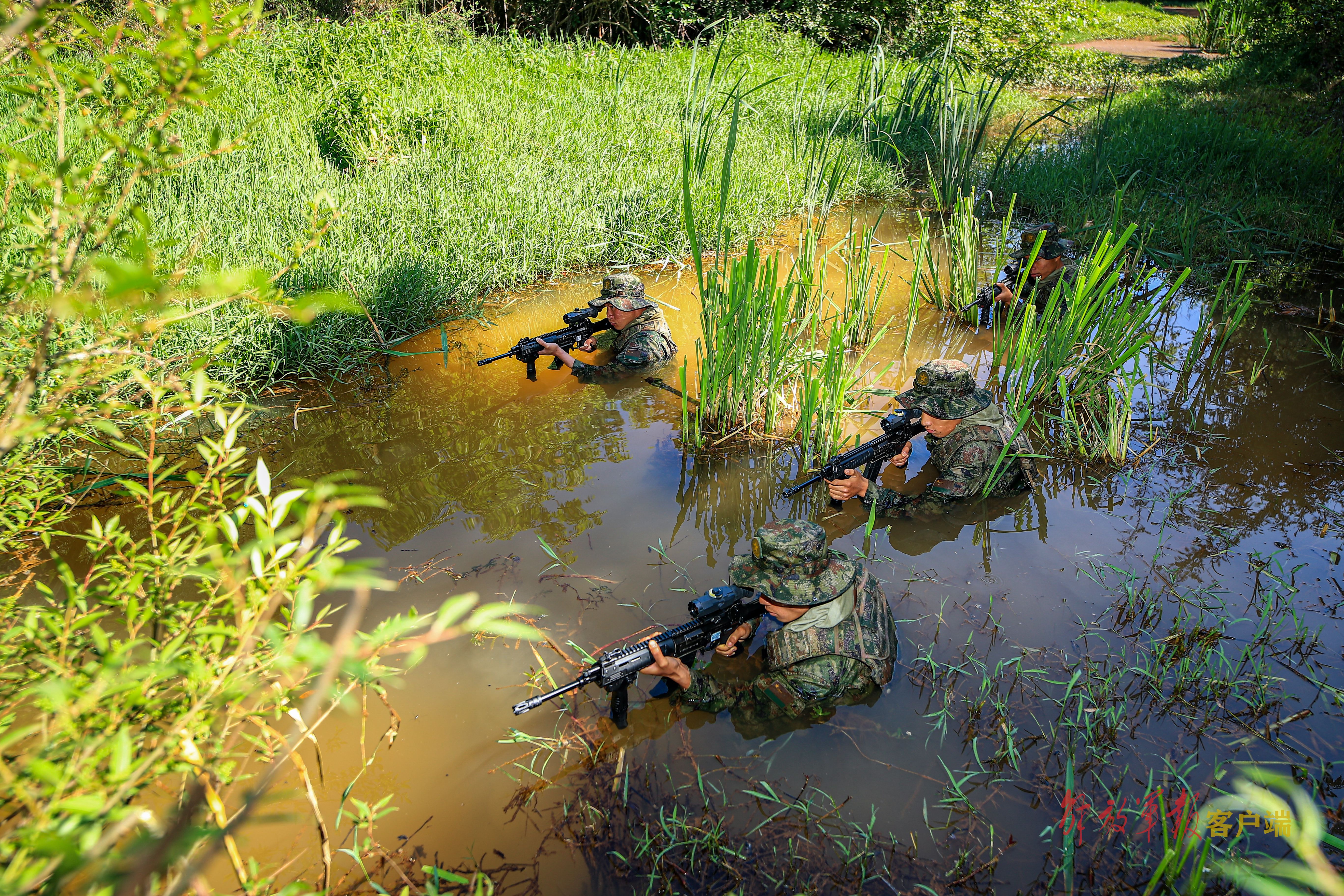Scouting Tank Scouts strike! The reconnaissance unit of a synthetic brigade of the ...