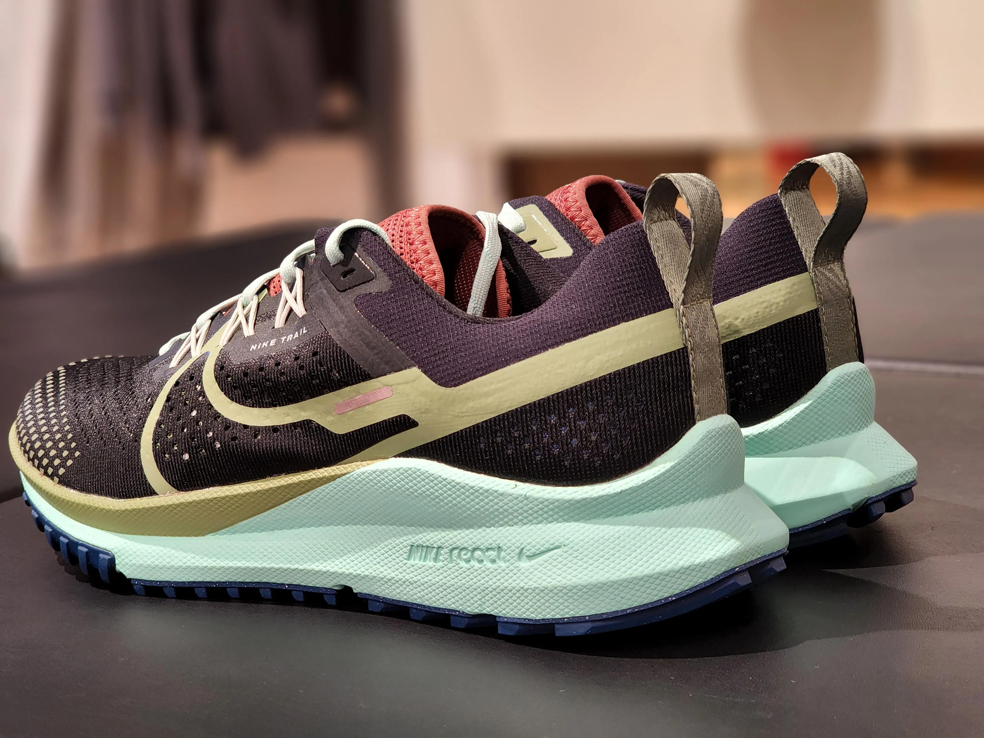 Running shoes suitable for a variety of scenarios, whether it is road