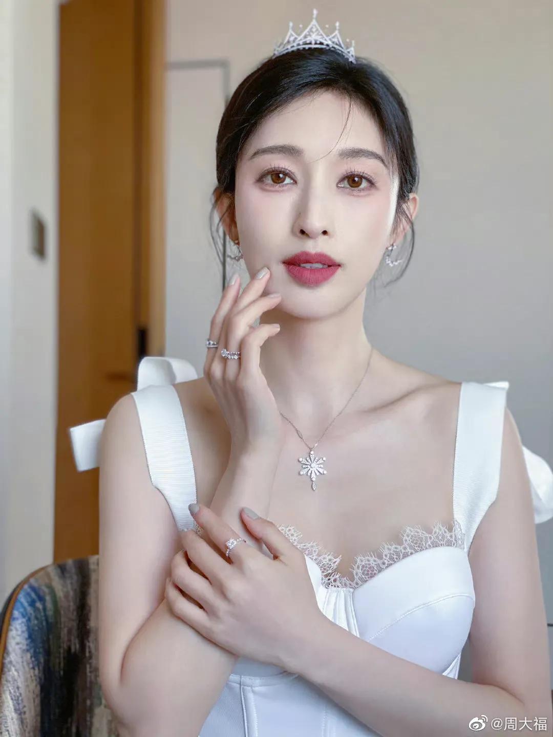 Beautiful picture of Zhang Li - iMedia